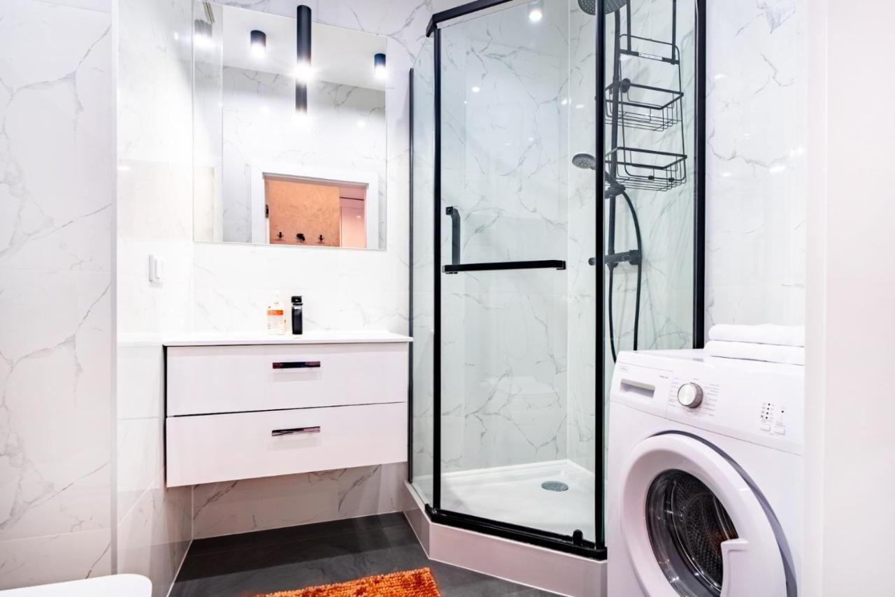 Apartamentysnu, Wola Premium III Z Parkingiem Warsaw Luaran gambar